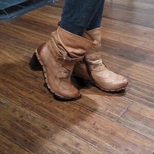 Earthies Fabienne Women's Almond /Brown Leather Boho Slouchy Boots 7B Rivets